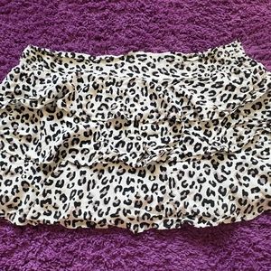 EUC TORRID Ruffled Mini Skirt Sz 4